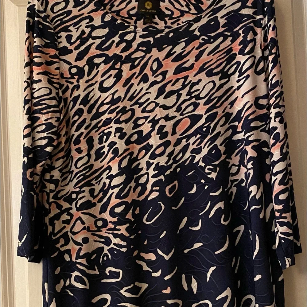 JM Collection Animal Print Blouse - Pink and Navy Blue Size PL - Picture 3 of 5